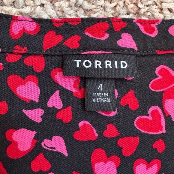 TORRID‎ Red Heart Pattern Tied Empire Waist Tunic Dress Zipper Detail Plus Sz 4X - Picture 3 of 15